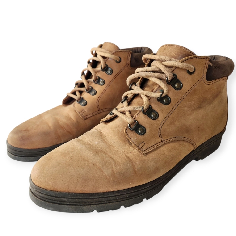 G.H. Bass & Co. Women's Tan Leather Hiking Cabincore Ankle Boots Size 10M - Picture 10 of 12